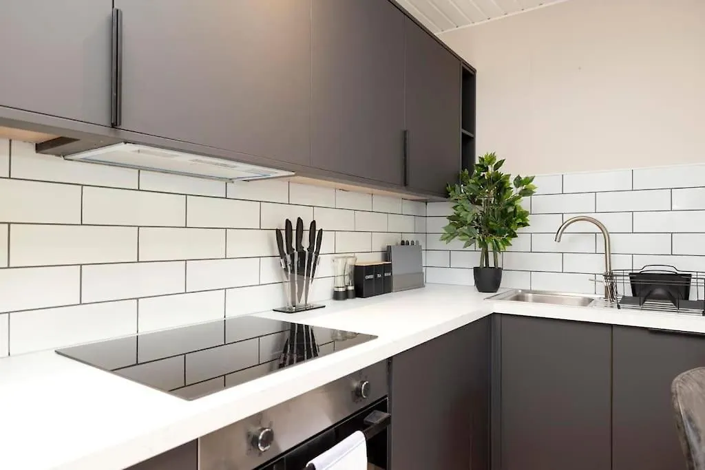 The Heart Of Central Old Town With Castle Views Edinburgh Apartment