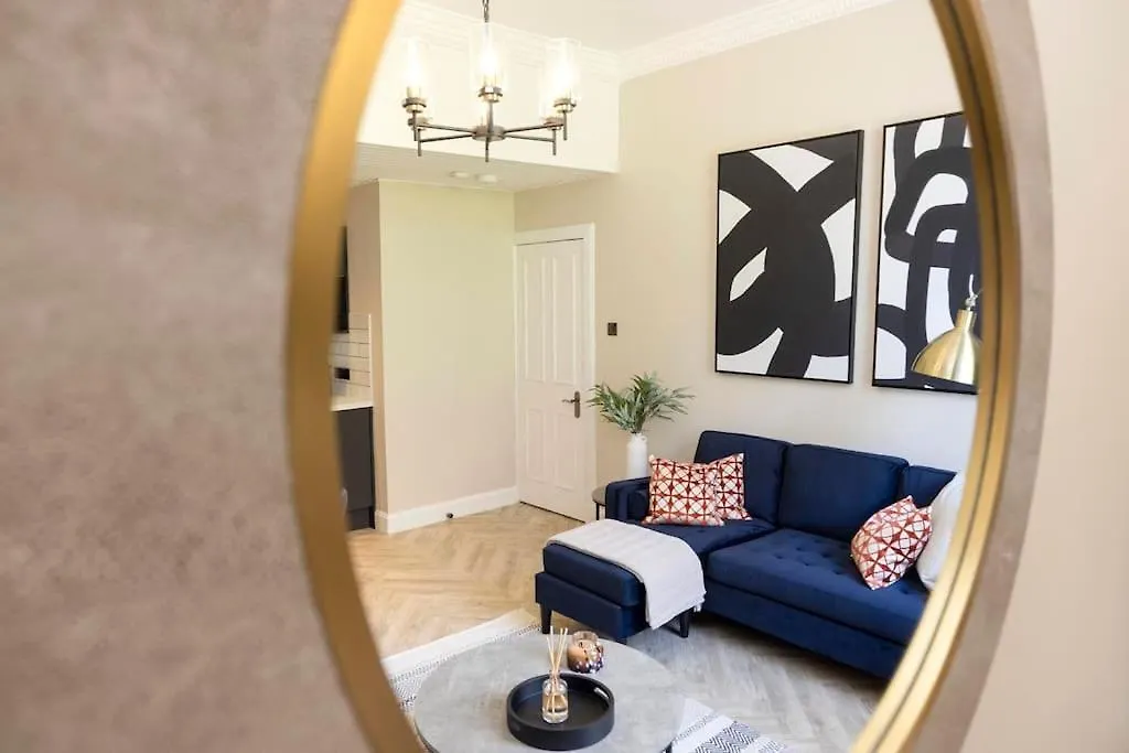 Apartment The Heart Of Central Old Town With Castle Views Edinburgh