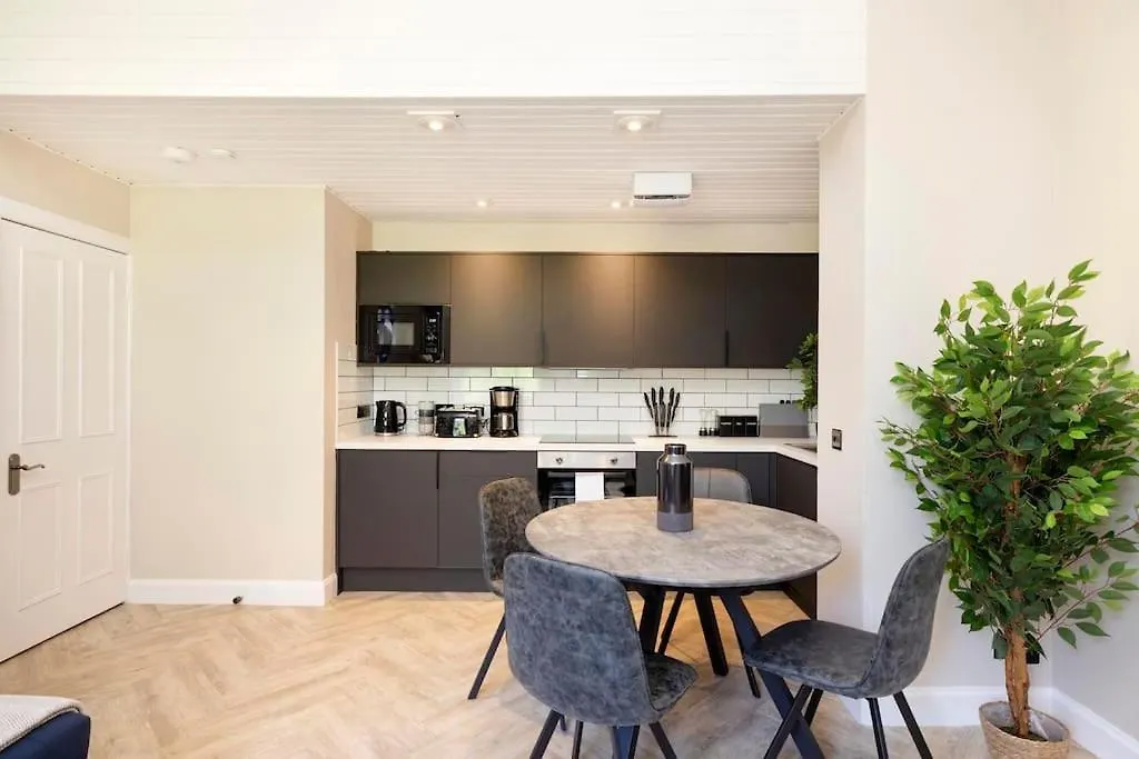 Apartment The Heart Of Central Old Town With Castle Views Edinburgh