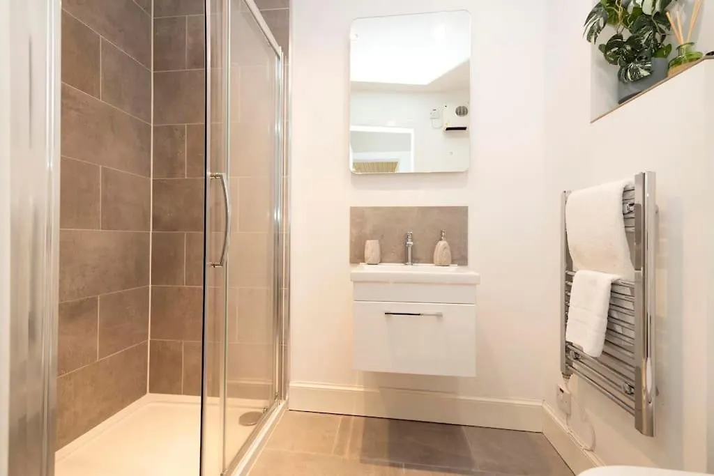 The Heart Of Central Old Town With Castle Views Edinburgh Apartment