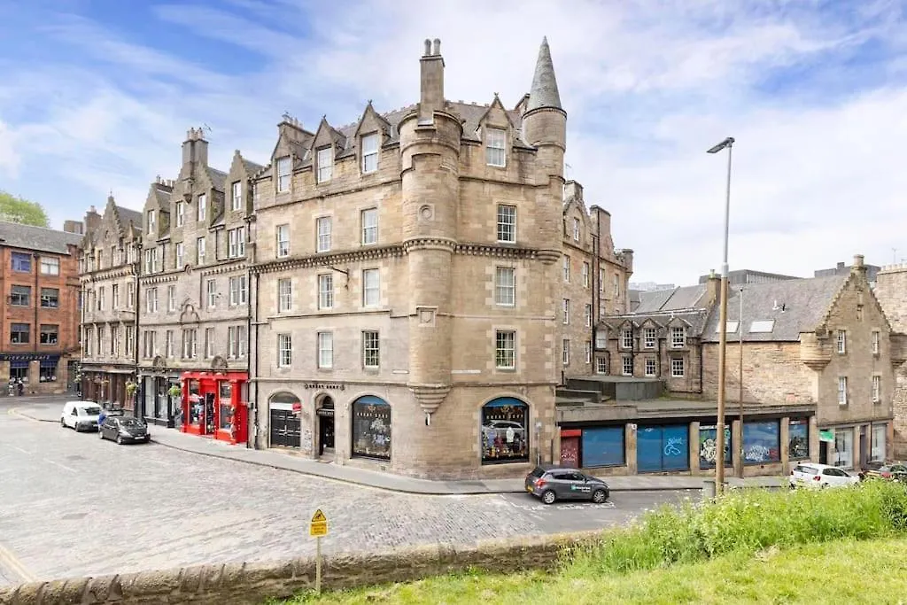 The Heart Of Central Old Town With Castle Views Edinburgh United Kingdom